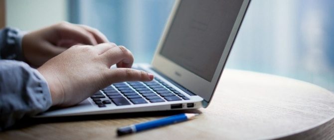 Un bursier Globalworth a creat un ghid de utilizare în limba română a aplicației Google Classroom, ajutând elevii și profesorii din întreaga țară